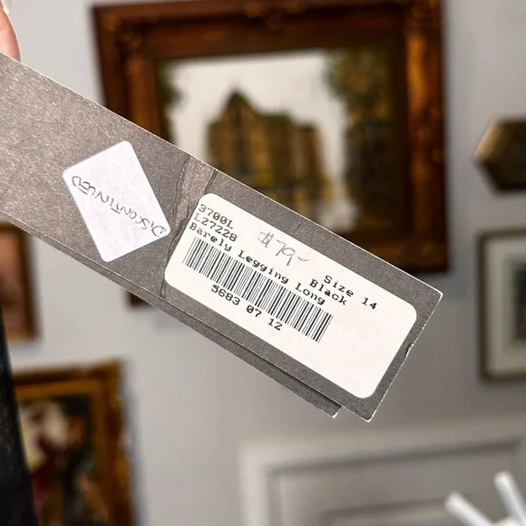 NWT Sympli Black Mesh Barely Legging LONG Size
14 Sheer Layering Made in Canada - Picture 10 of 11